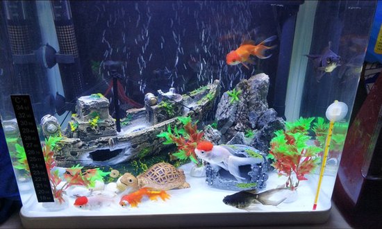 Piratenavontuur Aquarium Decoratie - Levendige Details, Duurzaam Harsmateriaal en Authentiek Ontwerp 25*9*18.5cm
