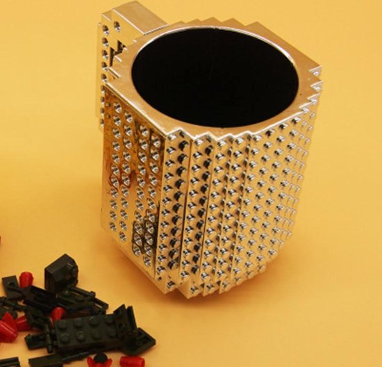 Build on Brick Mug -goud- 350 ml - bouw je eigen mok met bouwsteentjes - BPA vrije drinkbeker cadeau voor kinderen of volwassenen - koffie thee limonade of andere dranken - pennenbeker - creatief accessoire voor op bureau-goud