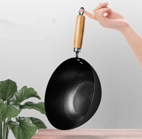 Traditionele Smeedijzeren Wokpan 20 cm met Deksel - Visgraat Non-Stick Coating - Geschikt voor Inductie, Gas, Elektrisch en Keramisch Koken