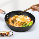 Traditionele Smeedijzeren Wokpan 20 cm met Deksel - Visgraat Non-Stick Coating - Geschikt voor Inductie, Gas, Elektrisch en Keramisch Koken