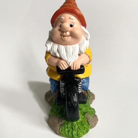 Natuurlijke Vreugde Kabouter op Driewieler Vogelvoederplek