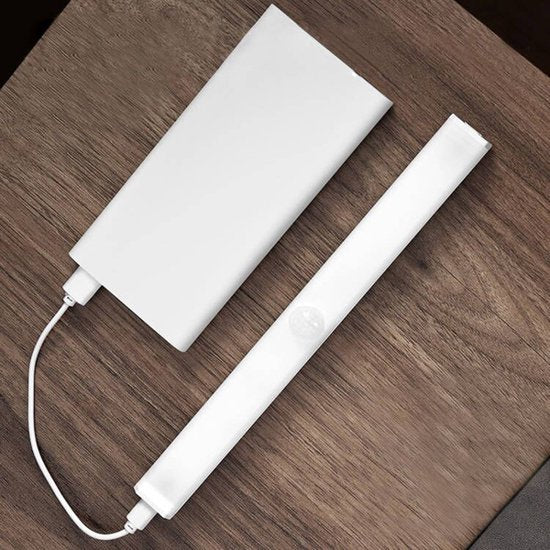 Xtraworks - LED Kastverlichting met bewegingssensor- Keukenverlichting onderbouw zilver (wit licht)-USB oplaadbaar- 30CM
