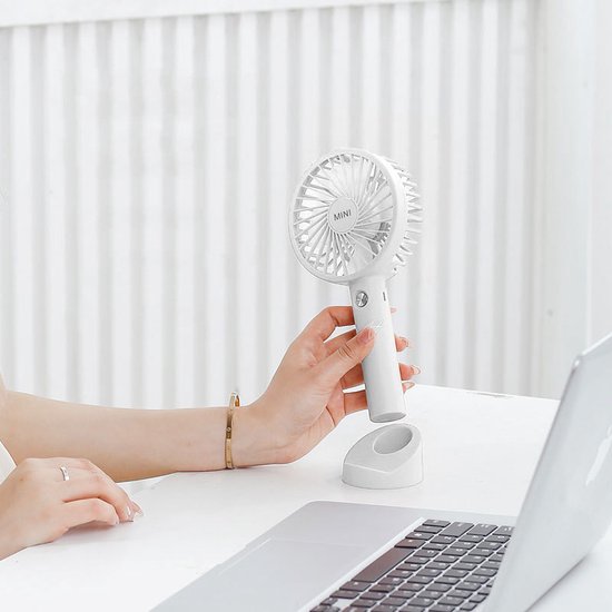 Draagbare Ventilator - oplaadbaar met USB - kan mobiel op voet plaatsen - perfect voor op op reis, buiten met warm weer - Wit