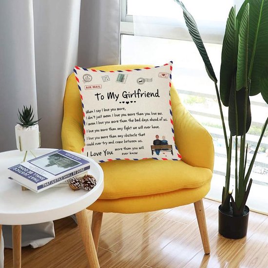 Sierkussensloop 45x45 cm 'To my girlfriend' - UniKorf.nl