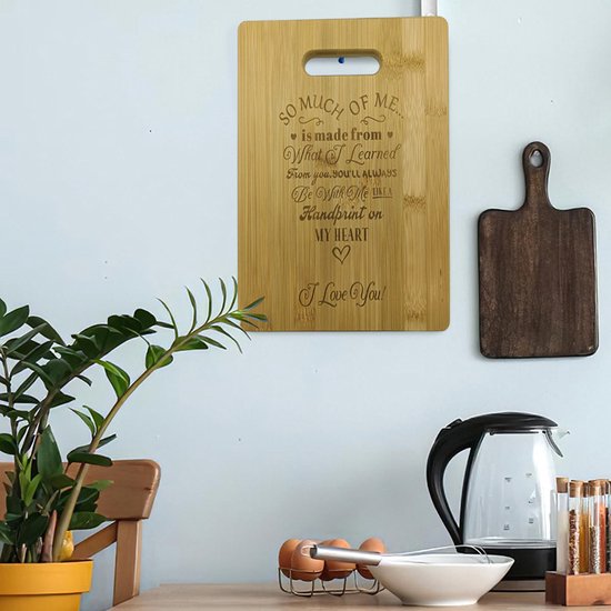 Bamboe Snij- & Serveerplank ‘Handprint on My Heart’ - Borrelplank-Een Uniek Cadeau voor Elke Gelegenheid-28*22cm