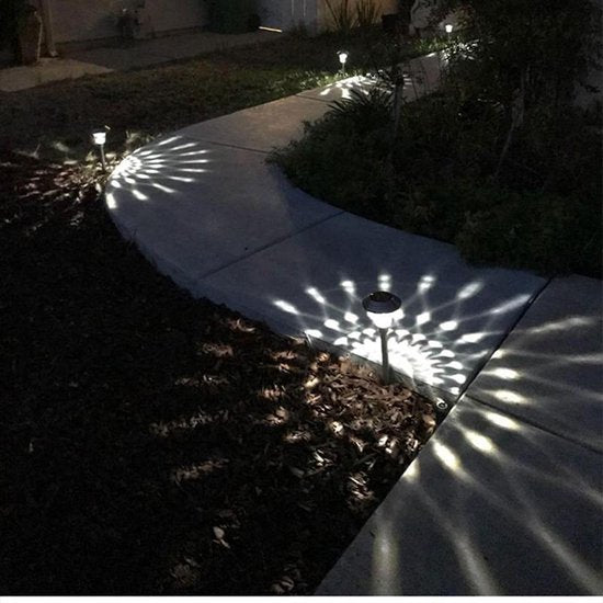 Xtraworks - 4 Stuks LED lamp op zonne Solar gazonlamp - RVS - Waterdichte Tuinverlichting Voor Buiten - Zilver- koel wit licht
