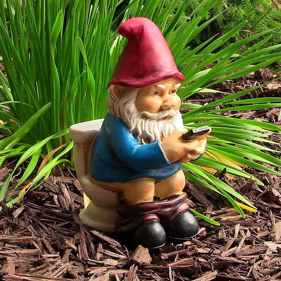 Grappige Kabouter Tuinornament op Toilet met Telefoon
