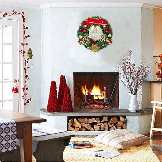 Kerstkrans – Klassieke Decoratie met Rode Strikken, Klokken