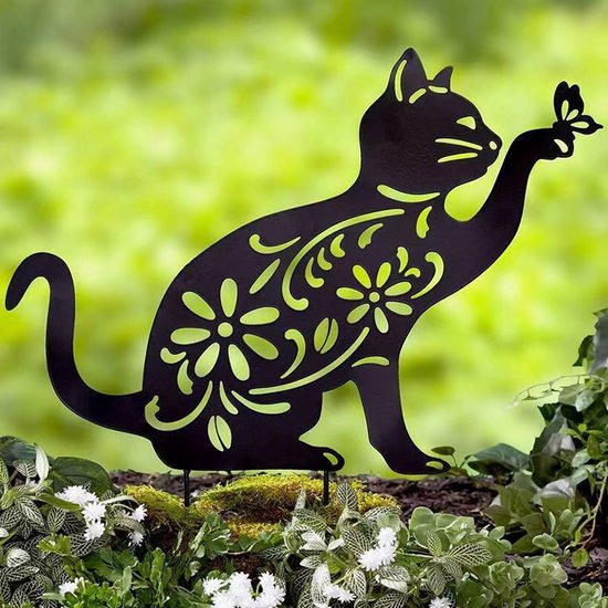 Metalen tuinsteker kat met vlinder - zwarte decoratie