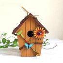 Decoratief Houten Vogelhuisje met Bloem en Vlinder – Tuindecoratie – Uniek Cadeau voor Vogelvrienden