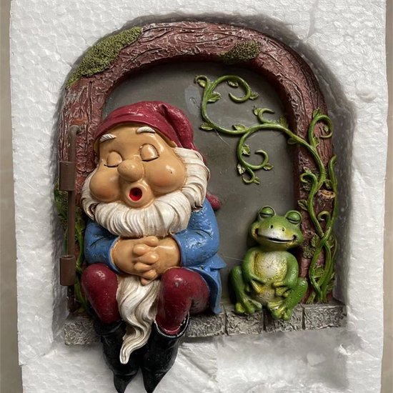 Charmante Slapende tuinkabouter met kikker voor in de tuin - ophangbaar standbeeld van duurzame designerhars - 12.5*4*18cm