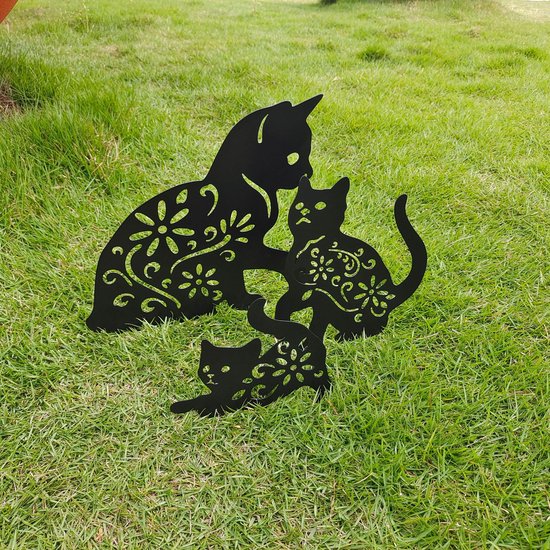 TUINBEELD 3 KATTEN
