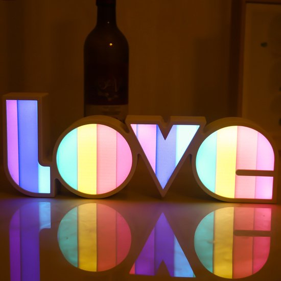 LED decoratieve lamp LOVE-romantische viering-werkt op USB of batterij-kleurrijk