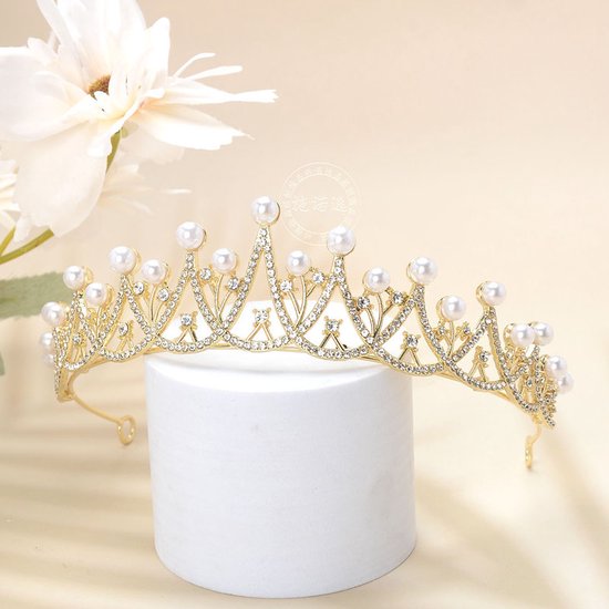 Luxe Koninklijke Tiara met Witte Parels en Sprankelende Kristallen-Goud Kroon voor Speciale Gelegenheden