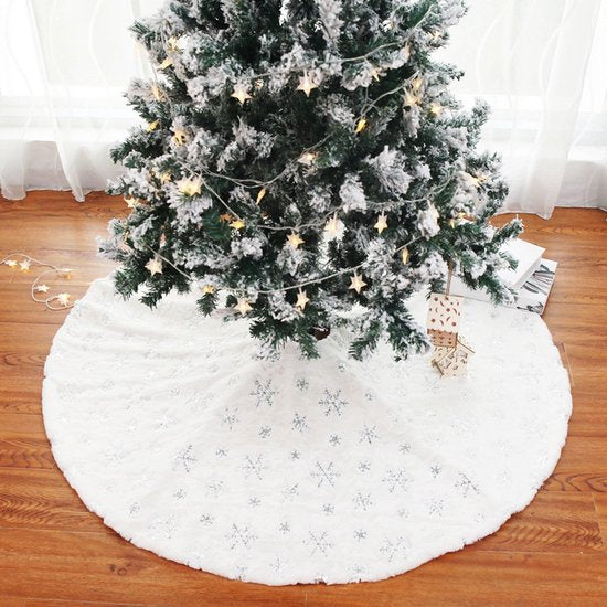Duurzame Pailletten Geborduurde Kerstboom Rok - 122cm, Wit sneeuw en zilver accenten- Een Feestelijke Toevoeging aan Je Kerstdecoratie