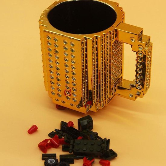 Build on Brick Mug -goud- 350 ml - bouw je eigen mok met bouwsteentjes - BPA vrije drinkbeker cadeau voor kinderen of volwassenen - koffie thee limonade of andere dranken - pennenbeker - creatief accessoire voor op bureau-goud