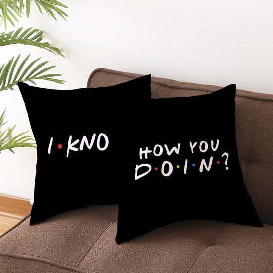 Sierkussensloop - Thema: Friends - Tekst: "How you doin.?" - 45 x 45 cm - Zwart