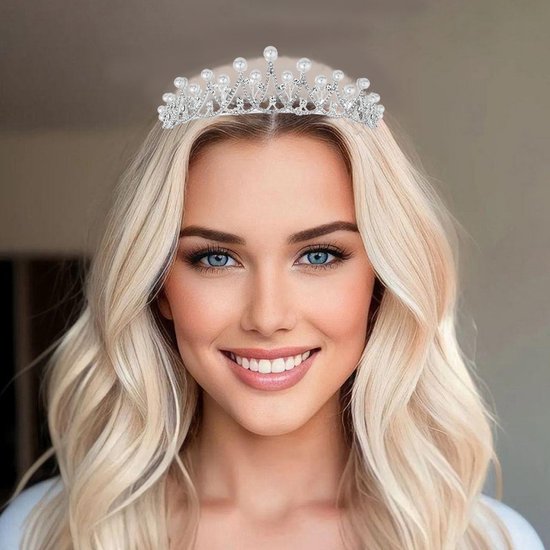 Luxe Zilveren Koninklijke Tiara: Witte Parels & Kristallen