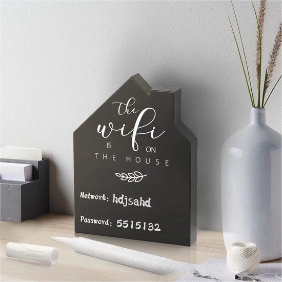 Houten WiFi Bord Huisvorm – Schrijfbaar Netwerk & Wachtwoord