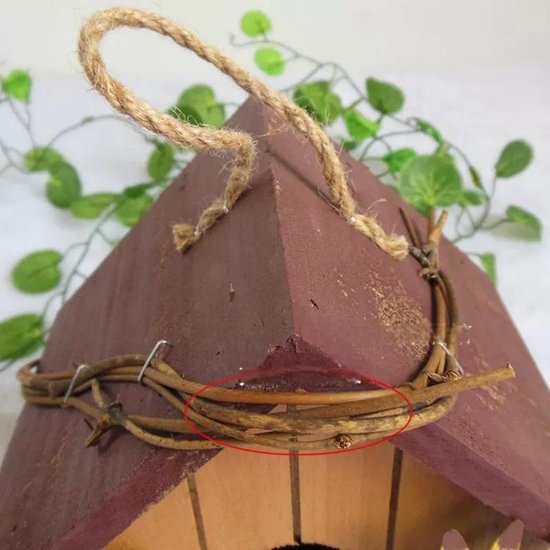 Decoratief Houten Vogelhuisje met Bloem en Vlinder – Tuindecoratie – Uniek Cadeau voor Vogelvrienden
