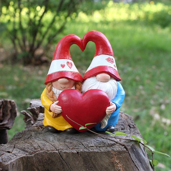 Liefdevolle Tuinkabouters – Hartverwarmende Decoratie