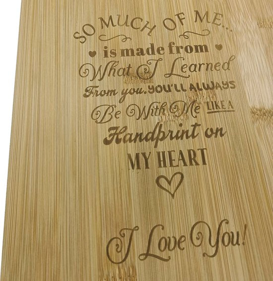 Bamboe Snij- & Serveerplank ‘Handprint on My Heart’ - Borrelplank-Een Uniek Cadeau voor Elke Gelegenheid-28*22cm