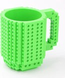 Build on Brick Mug - groen - 350 ml - bouw je eigen mok met bouwsteentjes - BPA vrije drinkbeker cadeau voor kinderen of volwassenen - koffie thee limonade of andere dranken - pennenbeker - creatief accessoire voor op bureau