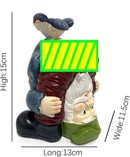 Grappige tuinkabouter blote billen