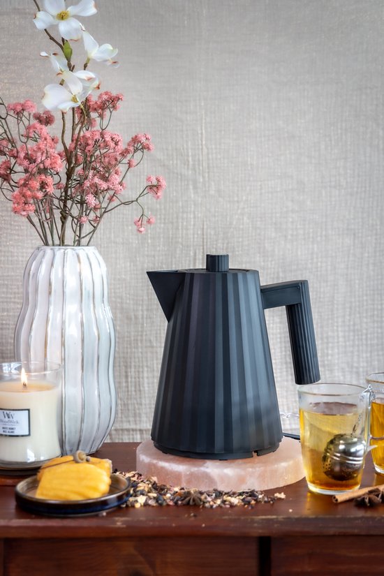 Alessi Plissé Waterkoker 1L Zwart